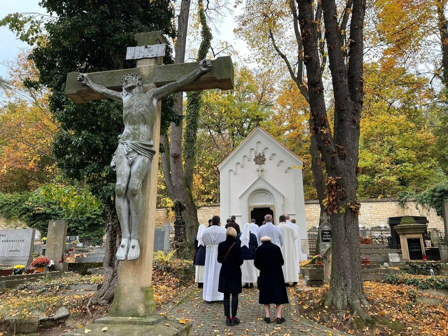 Reflection on the Memory of Our Deceased 2023