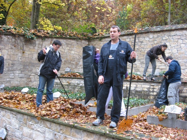 Úprava hrobů 2009